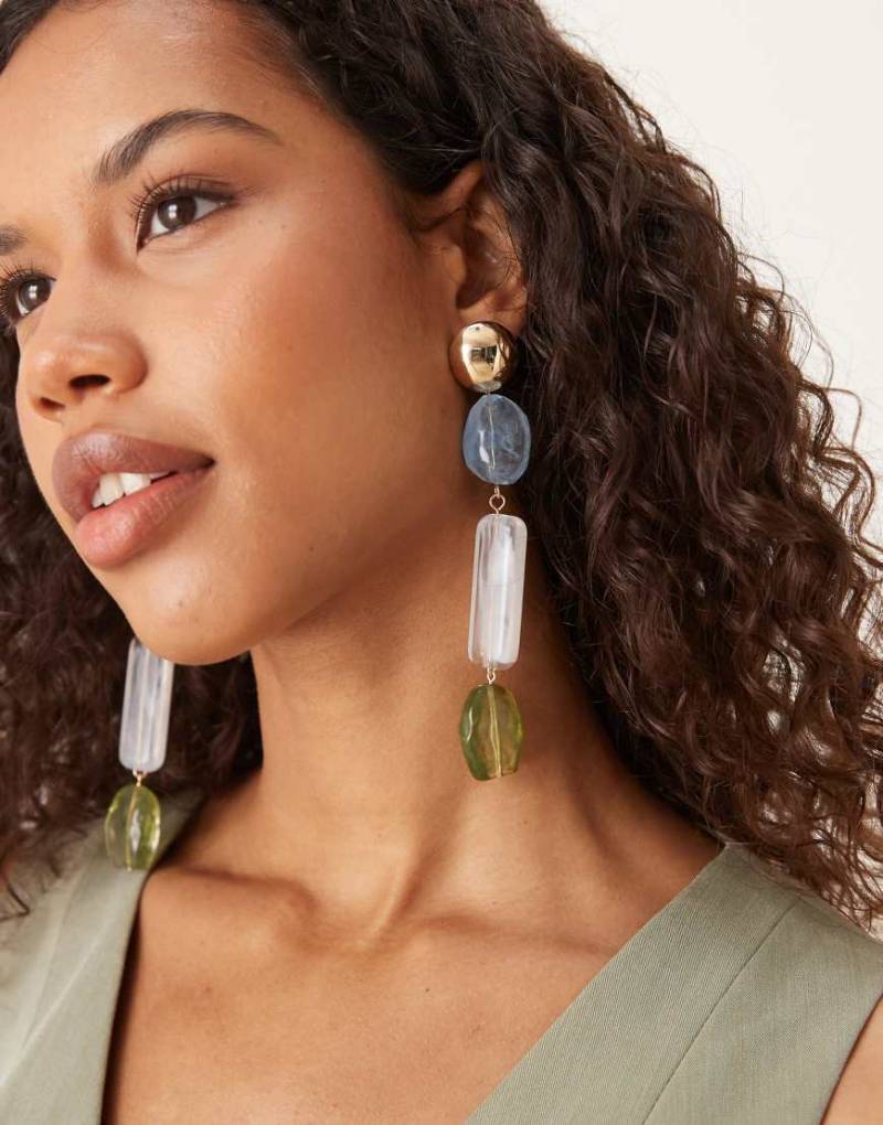 ASOS DESIGN - Ohrstecker mit Anhängern mit Kunststein-Details-Bunt von ASOS DESIGN