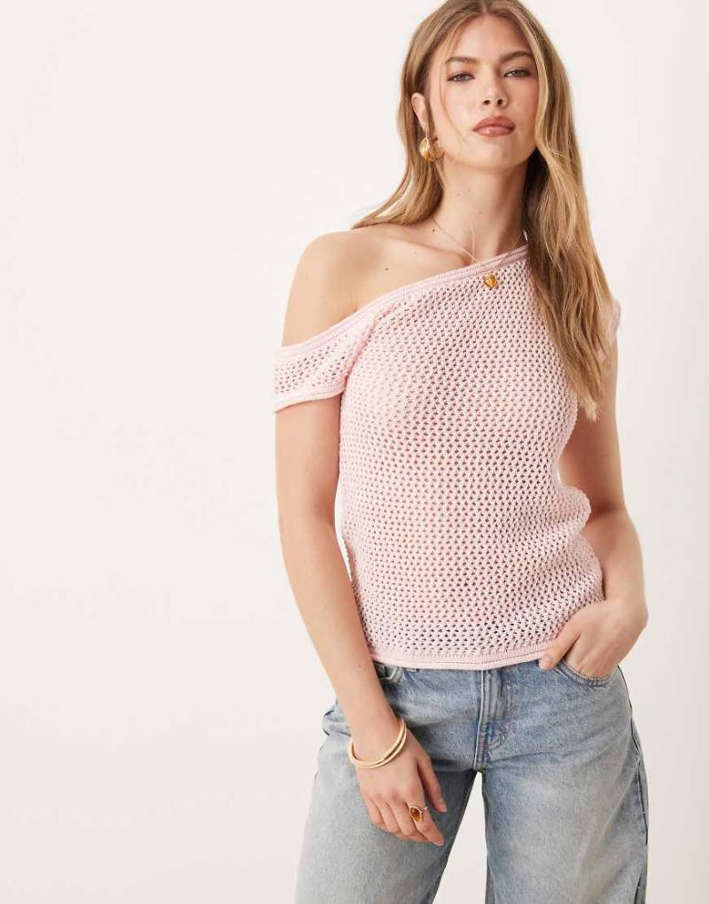 ASOS DESIGN - One-Shoulder-Strickoberteil in Hellrosa von ASOS DESIGN