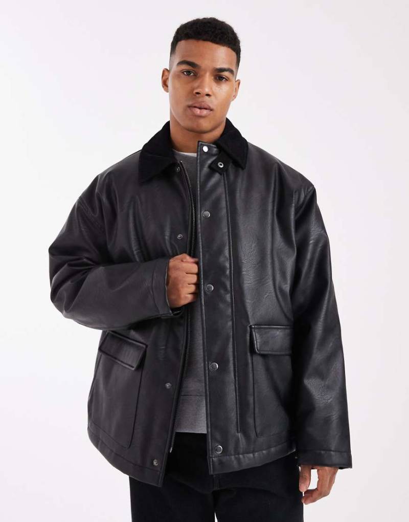 ASOS DESIGN - Oversize-Barn-Jacke in Schwarz mit Cordkragen ASOS DESIGN - Oversize-Barn-Jacke in Schwarz mit Cordkragen von ASOS DESIGN