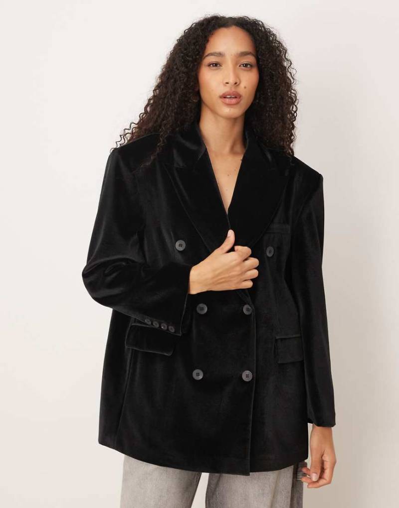 ASOS DESIGN - Oversize-Blazer aus schwarzem Samt von ASOS DESIGN