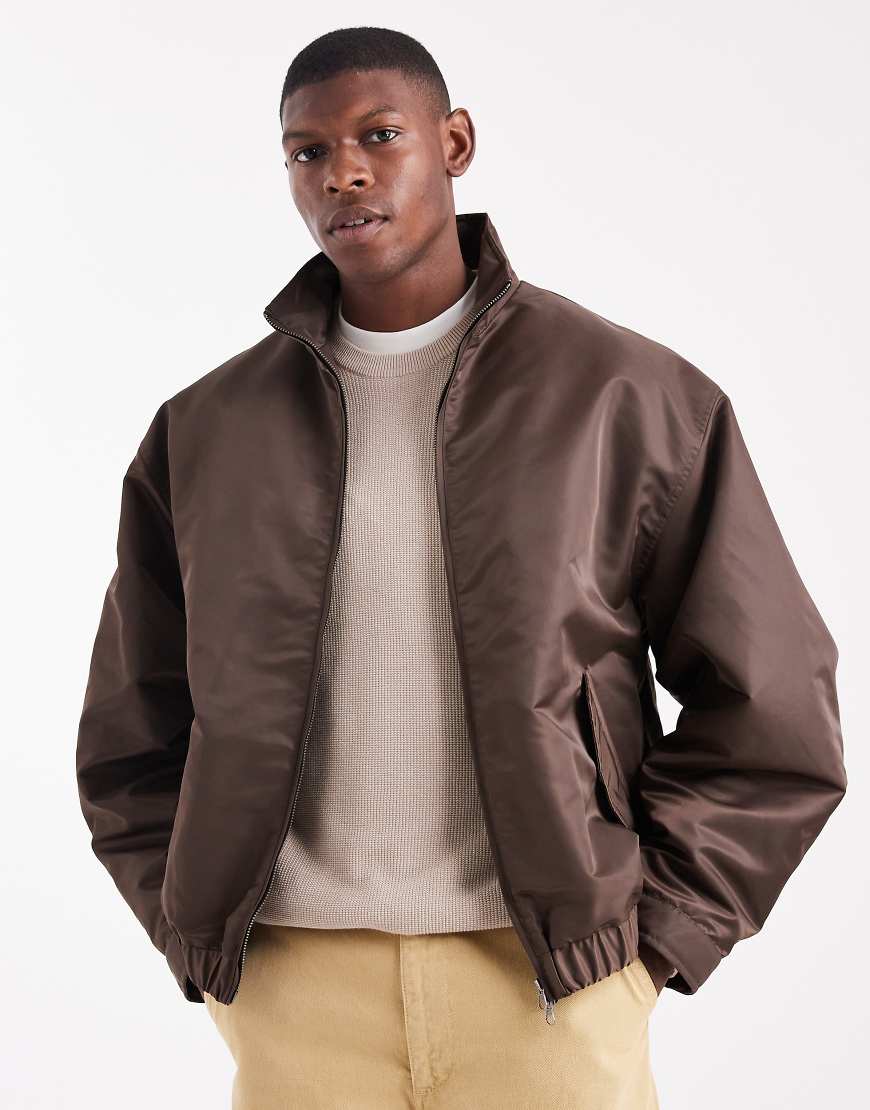 ASOS DESIGN - Oversize-Bomberjacke in Braun mit Stehkragen-Grün von ASOS DESIGN