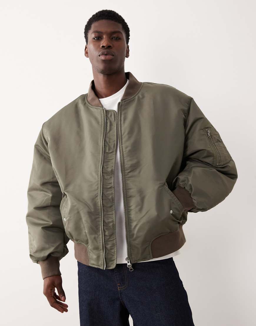 ASOS DESIGN - Oversize-Bomberjacke in Khaki-Grün von ASOS DESIGN