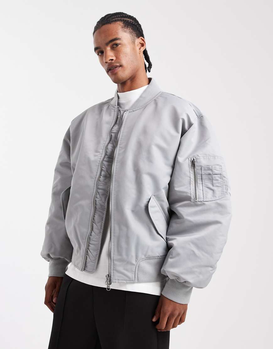 ASOS DESIGN - Oversize-Bomberjacke in Silber von ASOS DESIGN