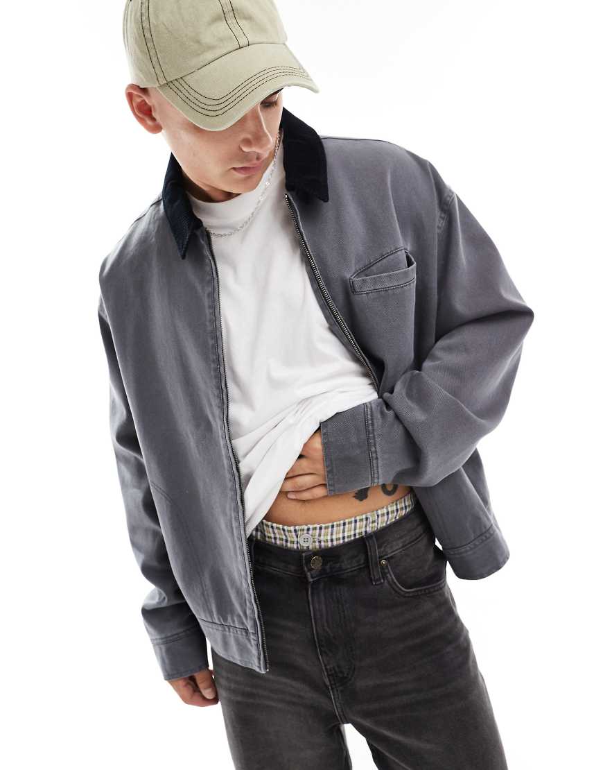 ASOS DESIGN - Oversize-Harrington-Jacke in verwaschenem Grau mit Cordkragen ASOS DESIGN - Oversize-Harrington-Jacke in verwaschenem Grau mit Cordkragen von ASOS DESIGN