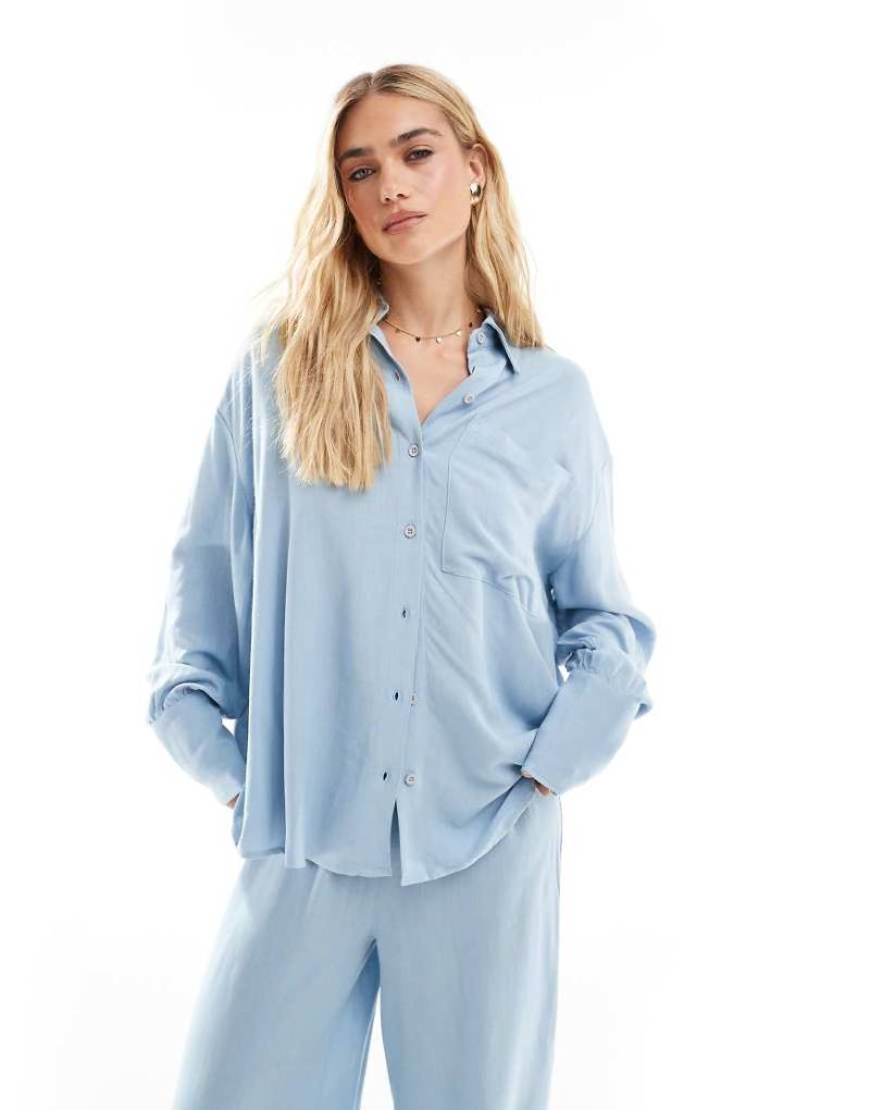 ASOS DESIGN - Oversize-Hemd aus Leinenmix in Blau von ASOS DESIGN