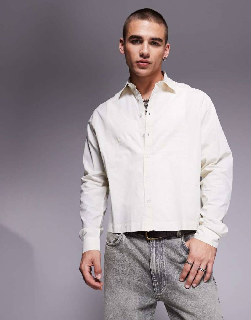 ASOS DESIGN - Oversize-Hemd aus Popeline in Steinbeige mit Cropped-Schnitt-Neutral von ASOS DESIGN