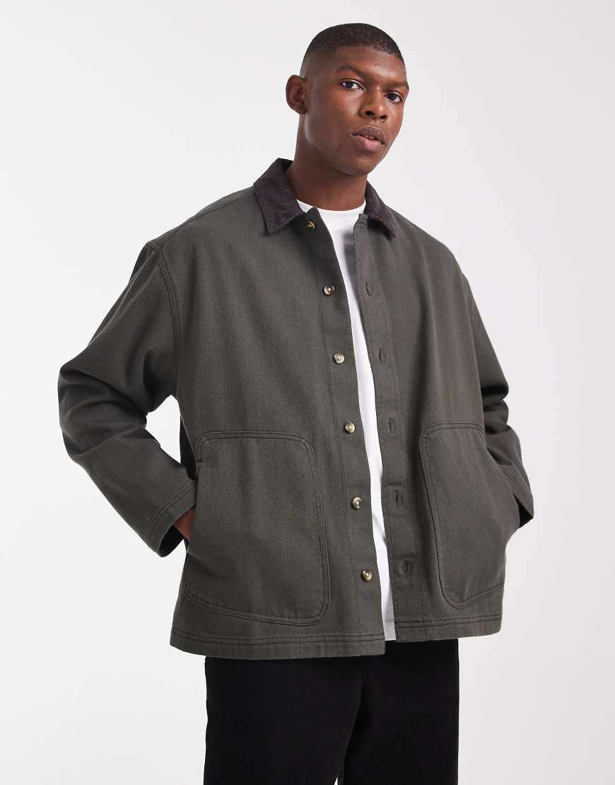 ASOS DESIGN - Oversize-Hemd aus Twill in Dunkelgrün mit Cordkragen von ASOS DESIGN