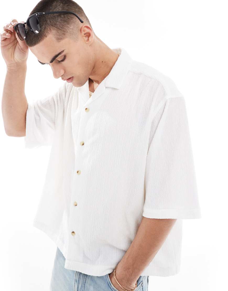 ASOS DESIGN - Oversize-Hemd aus strukturiertem Jersey in Weiß ASOS DESIGN - Oversize-Hemd aus strukturiertem Jersey in Weiß von ASOS DESIGN