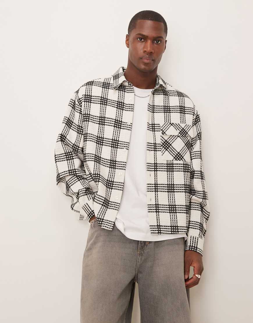 ASOS DESIGN - Oversize-Hemd mit kastigem Schnitt und Waffelstruktur in Schwarz-Weiß kariert-Bunt ASOS DESIGN - Oversize-Hemd mit kastigem Schnitt und Waffelstruktur in Schwarz-Weiß kariert-Bunt von ASOS DESIGN