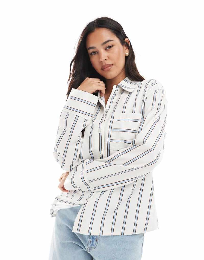 ASOS DESIGN - Oversize-Hemdbluse aus Baumwoll-Popeline mit farblich abgesetzten Streifendetails-Weiß von ASOS DESIGN