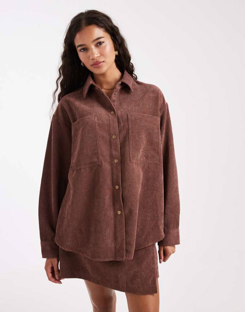 ASOS DESIGN - Oversize-Hemdbluse aus Cord in Braun, Kombiteil-Brown von ASOS DESIGN