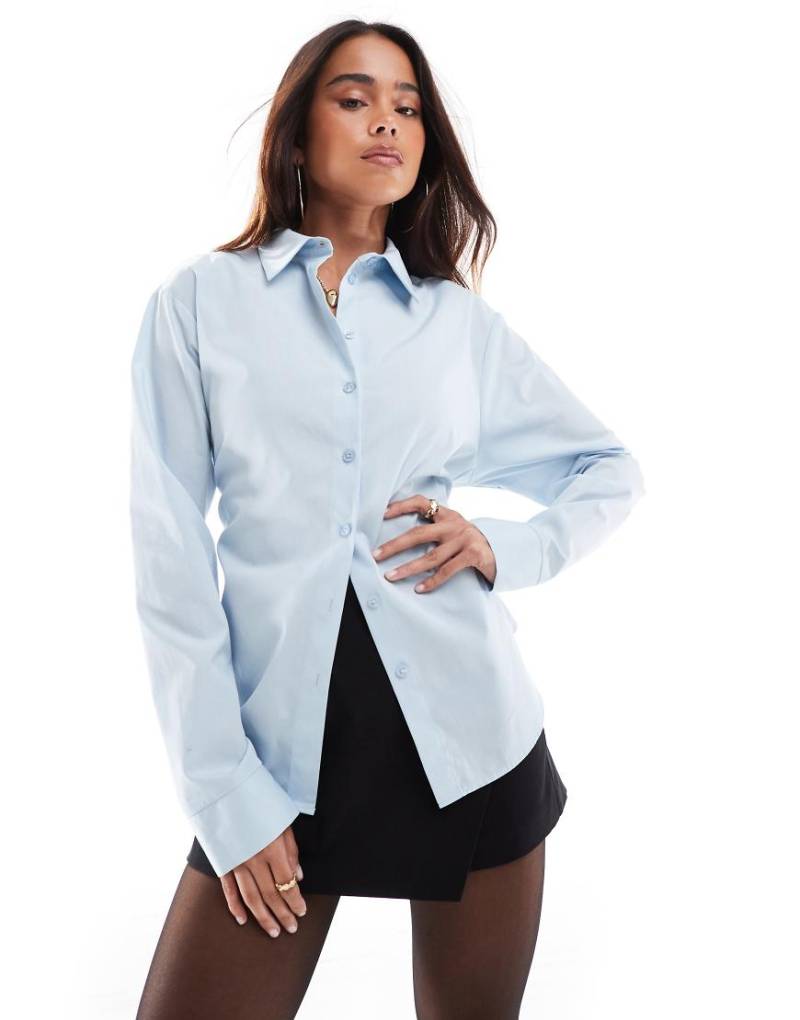 ASOS DESIGN - Oversize-Hemdbluse aus Popeline in Blau mit taillierendem Detail von ASOS DESIGN