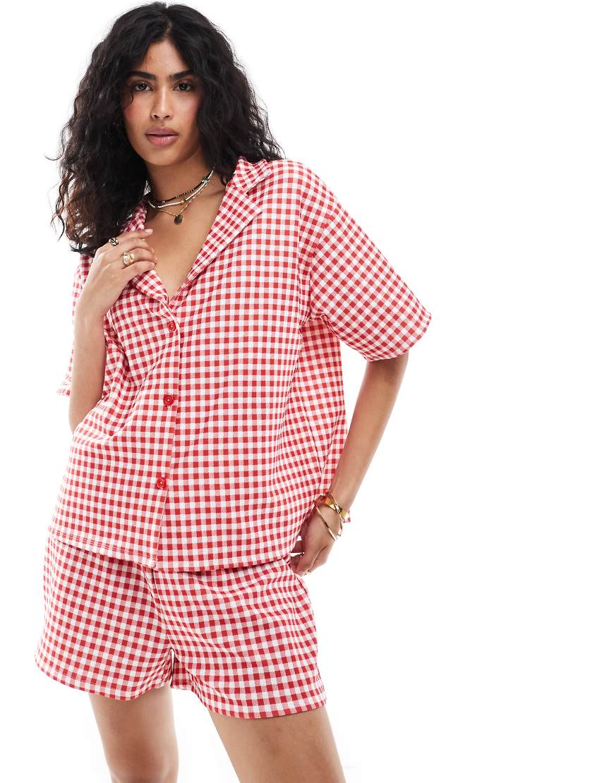 ASOS DESIGN - Oversize-Hemdbluse in Rot mit Vichy-Karo, Kombiteil-Bunt von ASOS DESIGN