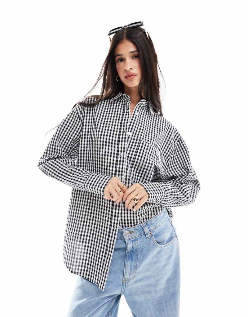 ASOS DESIGN - Oversize-Hemdbluse mit Vichy-Karo in Schwarz-Weiß-Bunt von ASOS DESIGN