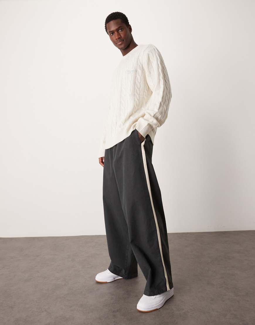 ASOS DESIGN - Hose in Anthrazit mit weitem Ballon-Schnitt und seitlichem Streifen-Grau von ASOS DESIGN