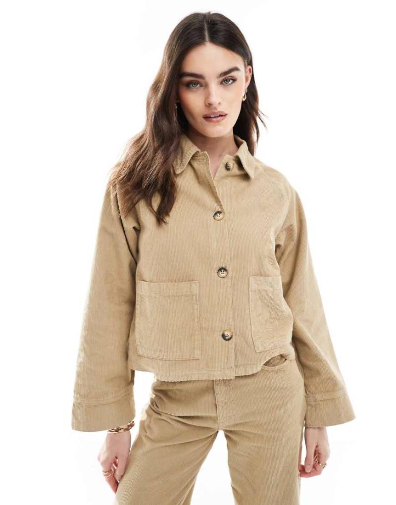 ASOS DESIGN - Oversize-Jacke aus Cord in Stein mit Taschen-Neutral von ASOS DESIGN