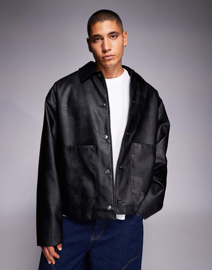 ASOS DESIGN - Oversize-Jacke in Schwarz aus Kunstleder mit Cordkragen von ASOS DESIGN