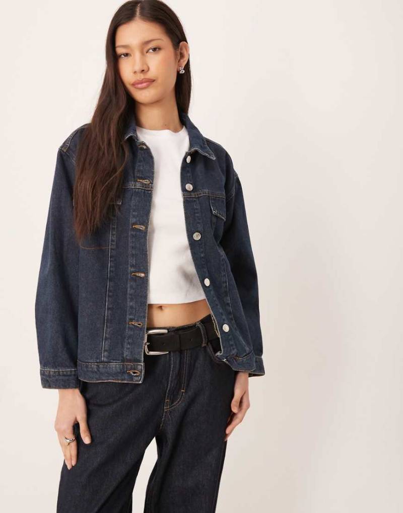 ASOS DESIGN - Oversize-Jeansjacke im Western-Stil in Tintenblau von ASOS DESIGN