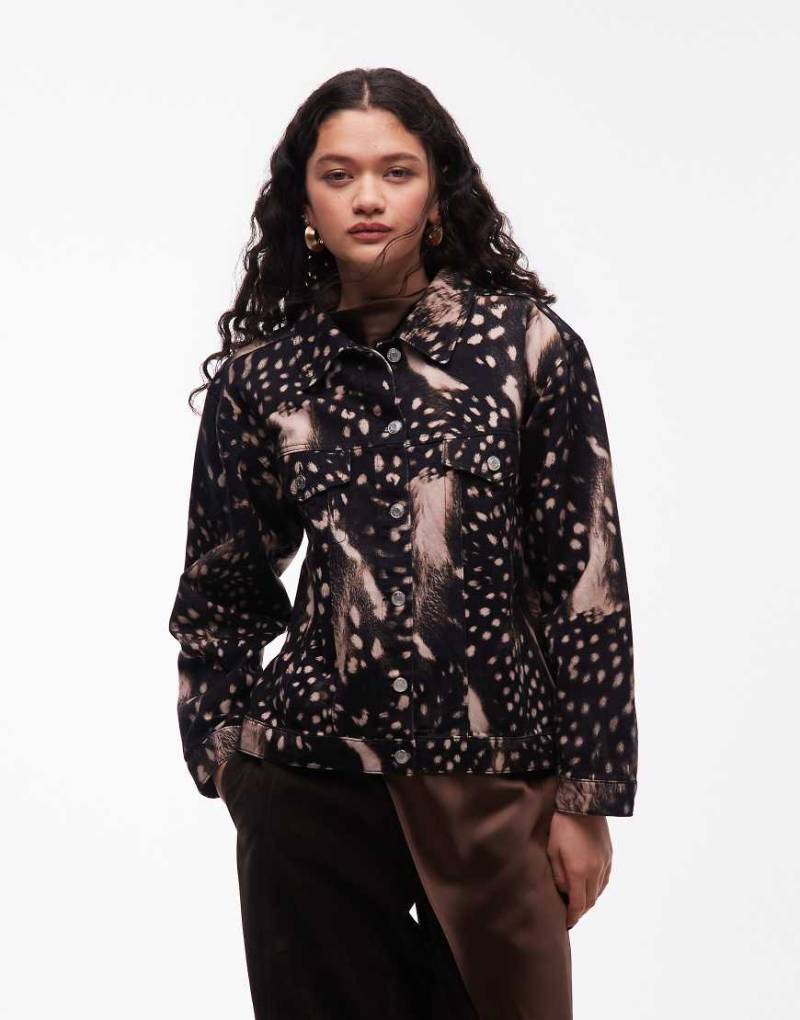ASOS DESIGN - Oversize-Jeansjacke im Western-Stil mit Animalprint-Bunt von ASOS DESIGN