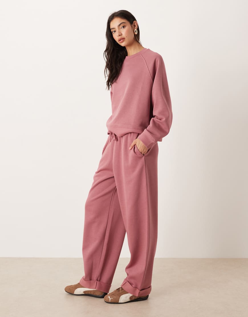 ASOS DESIGN - Oversize-Jogginghose in Rosé mit umgeschlagenem Saum und weicher Innenseite-Rosa von ASOS DESIGN