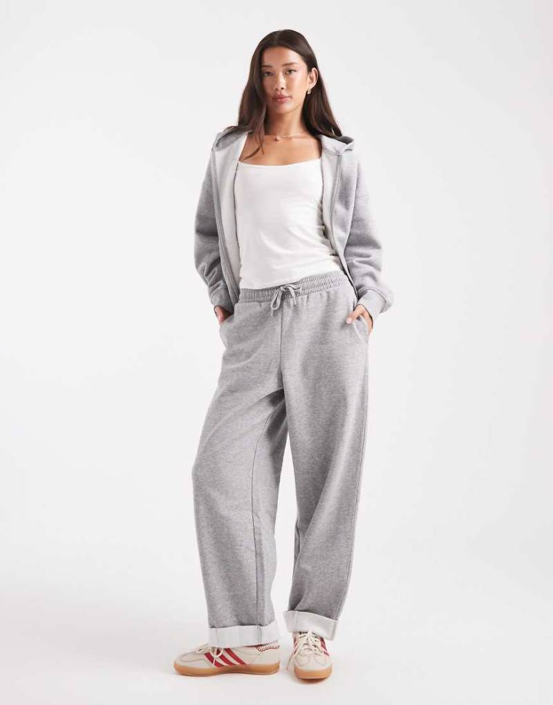 ASOS DESIGN - Oversize-Jogginghose in meliertem Grau mit umgeschlagenem Saum und weicher Innenseite von ASOS DESIGN