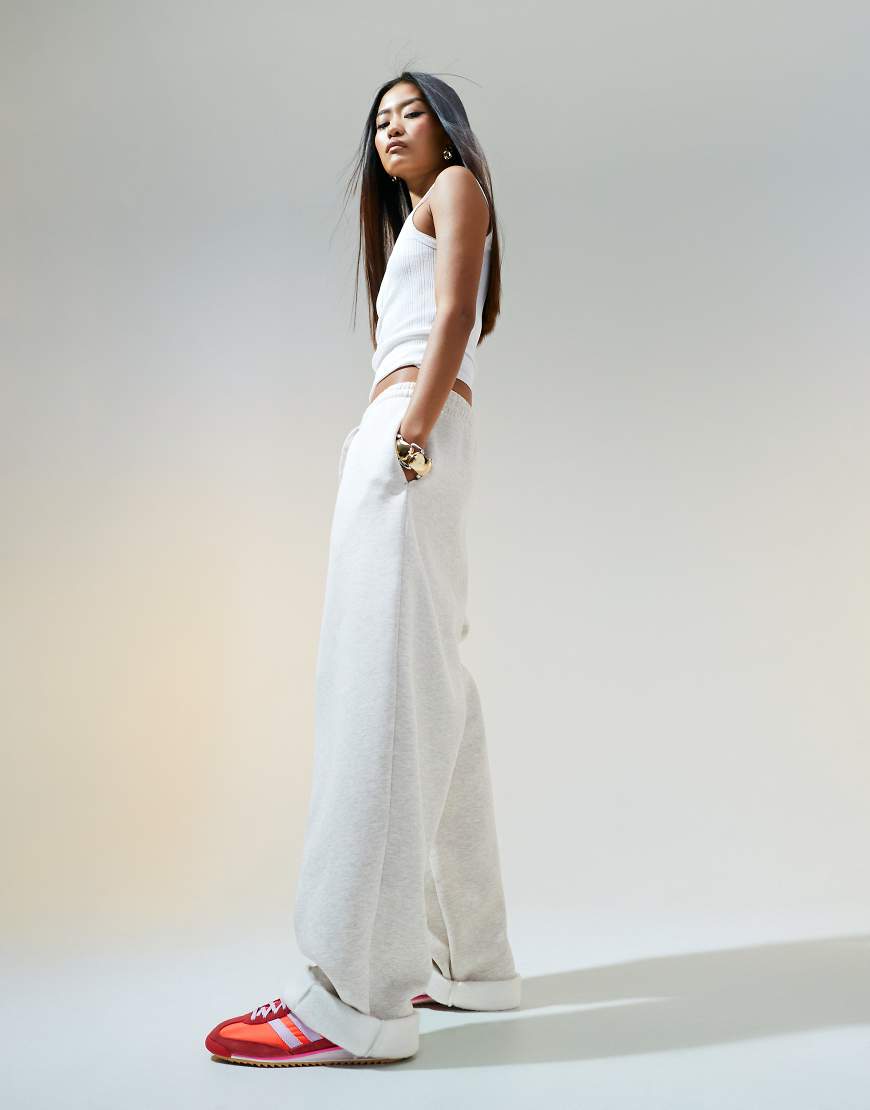 ASOS DESIGN - Oversize-Jogginghose in meliertem Hellbeige mit umgeschlagenen Bündchen-Neutral von ASOS DESIGN