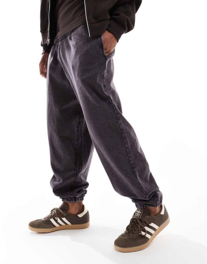 ASOS DESIGN - Oversize-Jogginghose in verwaschenem Schwarz von ASOS DESIGN