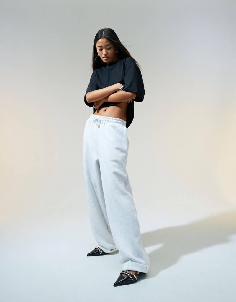ASOS DESIGN - Oversize-Jogginghose mit umgeschlagenem Bund in meliertem Grau von ASOS DESIGN