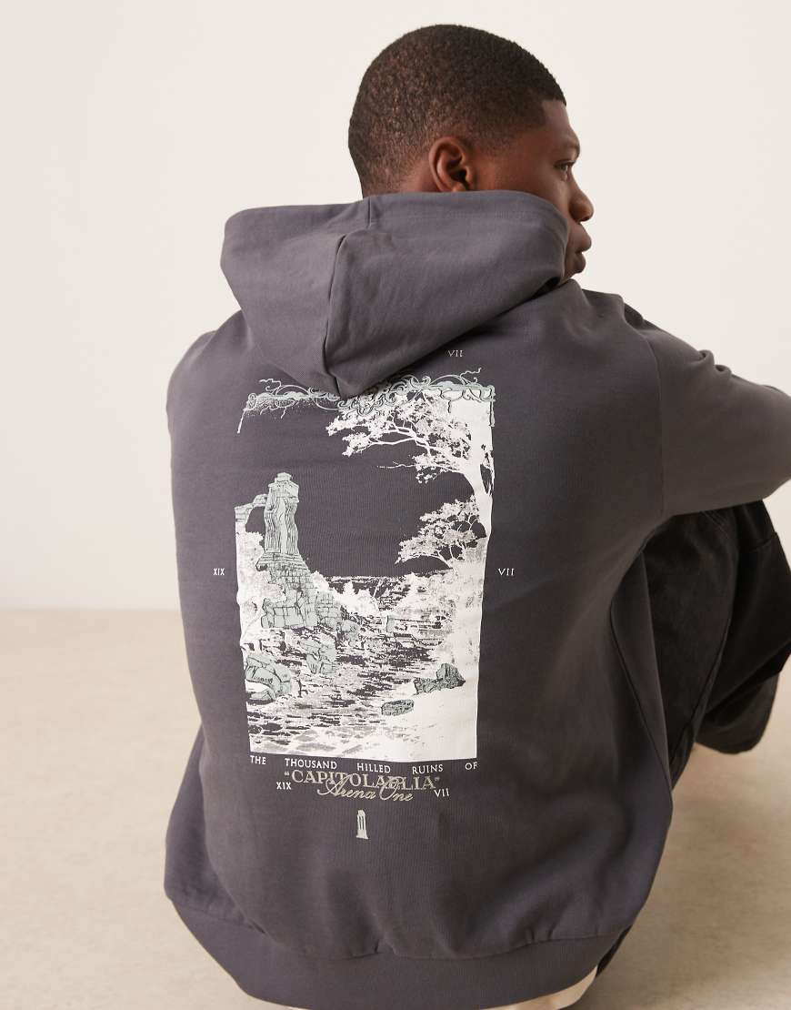ASOS DESIGN - Oversize-Kapuzenpullover in Anthrazit mit Brust- und Rückenprint-Schwarz ASOS DESIGN - Oversize-Kapuzenpullover in Anthrazit mit Brust- und Rückenprint-Schwarz von ASOS DESIGN