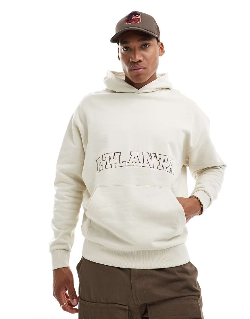 ASOS DESIGN - Oversize-Kapuzenpullover in Beige mit Stadt-Stickerei-Print vorn-Neutral ASOS DESIGN - Oversize-Kapuzenpullover in Beige mit Stadt-Stickerei-Print vorn-Neutral von ASOS DESIGN