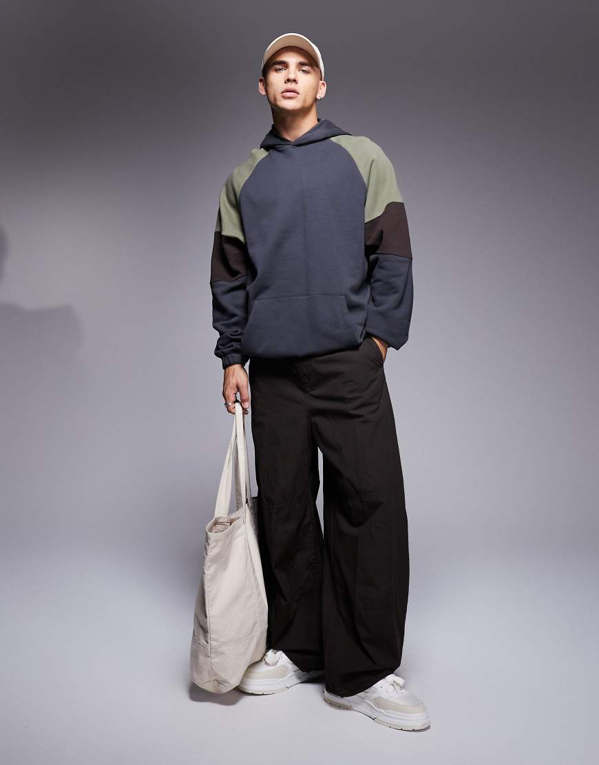 ASOS DESIGN - Oversize-Kapuzenpullover in Khaki mit Blockfarbendesign-Grün von ASOS DESIGN