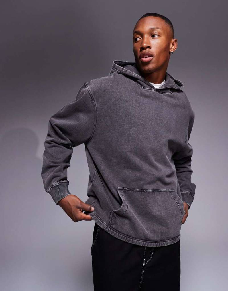 ASOS DESIGN - Oversize-Kapuzenpullover in verwaschenem Grau mit aufgenähter Tasche von ASOS DESIGN