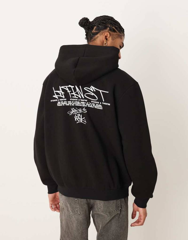 ASOS DESIGN - Oversize-Kapuzenpullover mit Text-Aufdruck in Schwarz von ASOS DESIGN