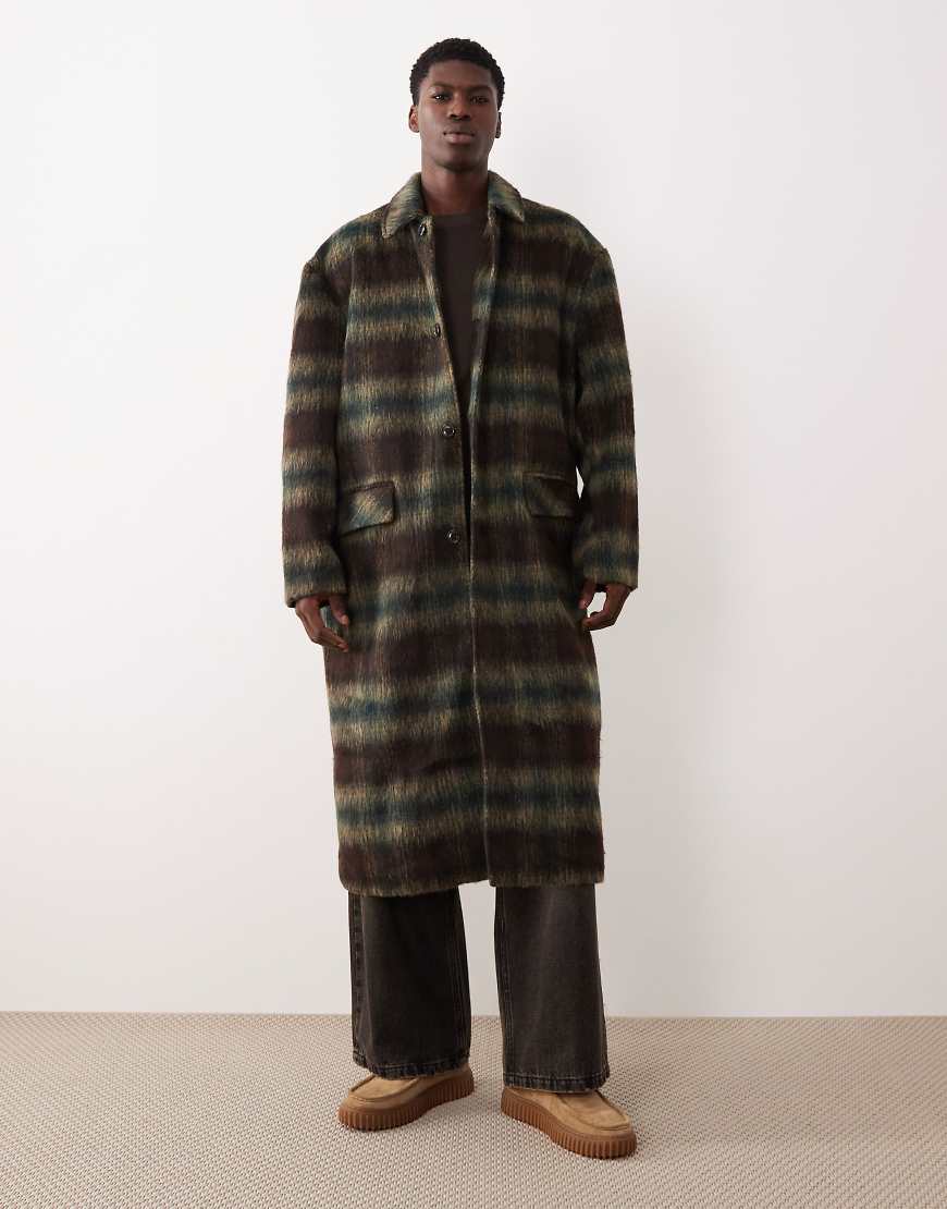 ASOS DESIGN - Oversize-Mantel in braun kariert mit Wolloptik-Brown von ASOS DESIGN