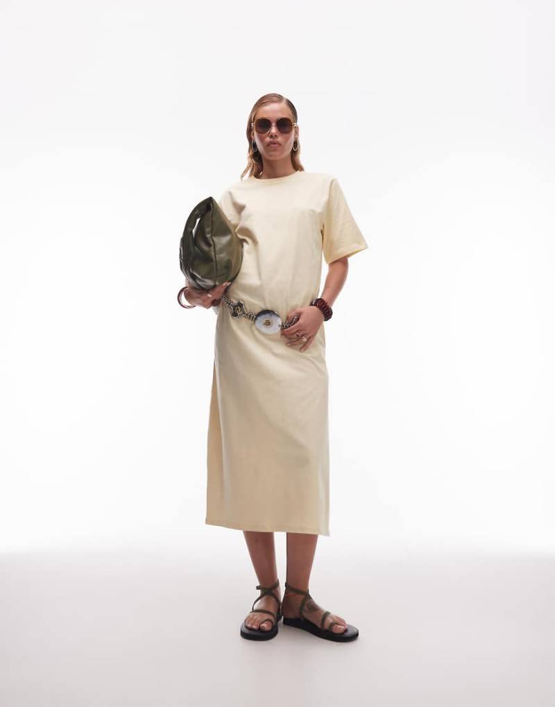 ASOS DESIGN - Oversize-Maxi-T-Shirtkleid in Buttermilchgelb im Longline-Schnitt von ASOS DESIGN