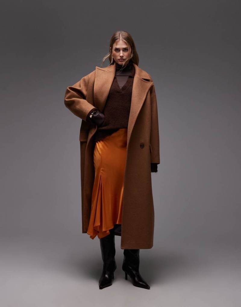 ASOS DESIGN - Oversize-Maximantel aus Wollmix in Kamelbraun mit Kokonärmeln-Neutral von ASOS DESIGN