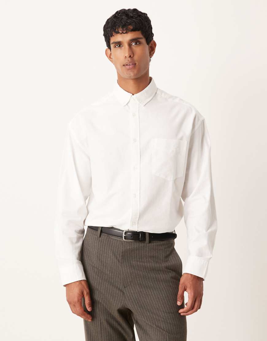ASOS DESIGN - Oversize-Oxford-Hemd im Stil der 90er in Weiß ASOS DESIGN - Oversize-Oxford-Hemd im Stil der 90er in Weiß von ASOS DESIGN