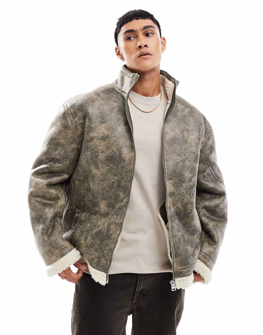 ASOS DESIGN - Oversize-Pilotenjacke aus Kunstleder in verwaschenem Schwarz von ASOS DESIGN