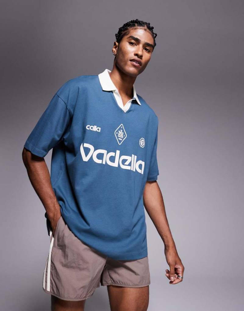 ASOS DESIGN - Oversize-Poloshirt in Anthrazit mit Sportprint-Grau von ASOS DESIGN