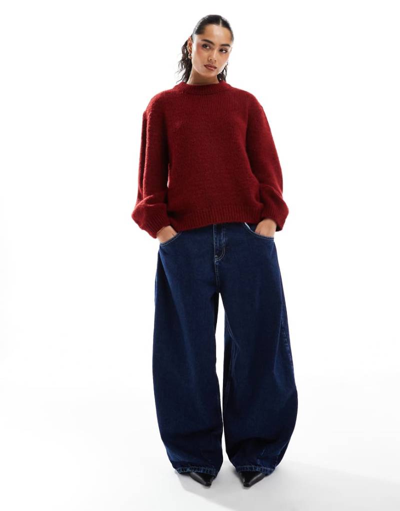 ASOS DESIGN - Oversize-Pullover in Burgunderrot mit Rundhalsausschnitt von ASOS DESIGN
