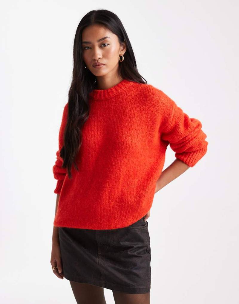 ASOS DESIGN - Oversize-Pullover in Rot mit Rundhalsausschnitt von ASOS DESIGN