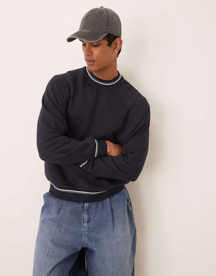 ASOS DESIGN - Oversize-Shirt in Navy mit Zierstreifen und Rundhalsausschnitt-Marineblau ASOS DESIGN - Oversize-Shirt in Navy mit Zierstreifen und Rundhalsausschnitt-Marineblau von ASOS DESIGN