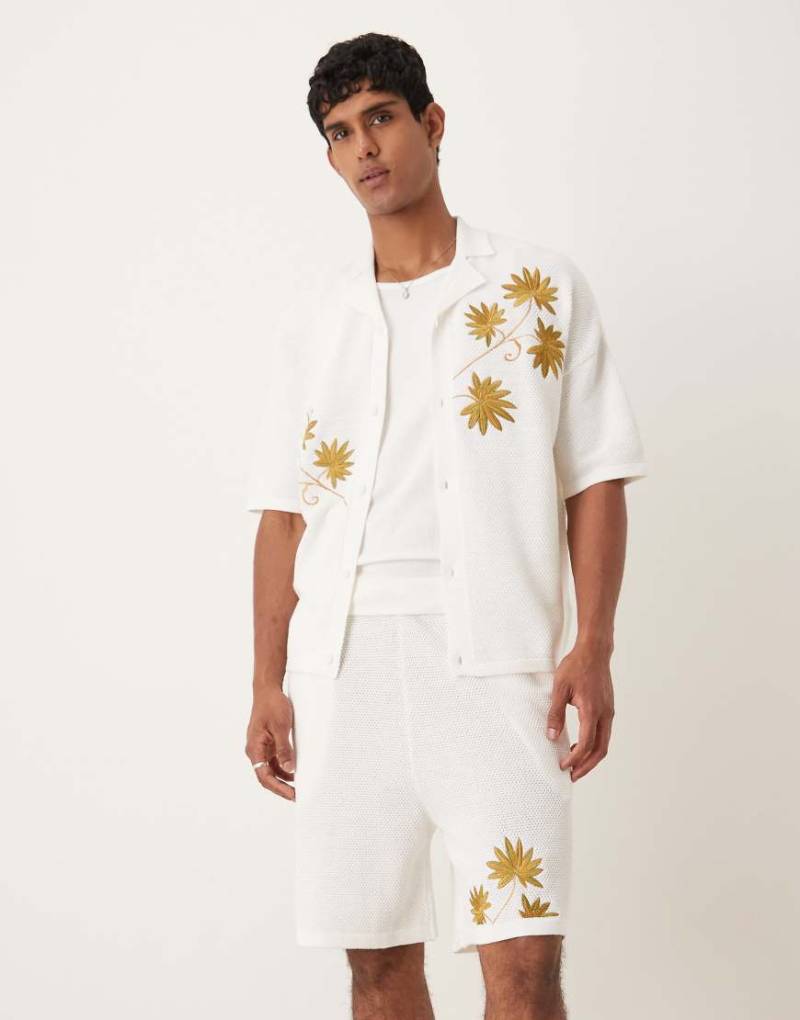 ASOS DESIGN - Oversize-Shorts aus Strick in Wollweiß mit Struktur, Kombiteil-Neutral von ASOS DESIGN