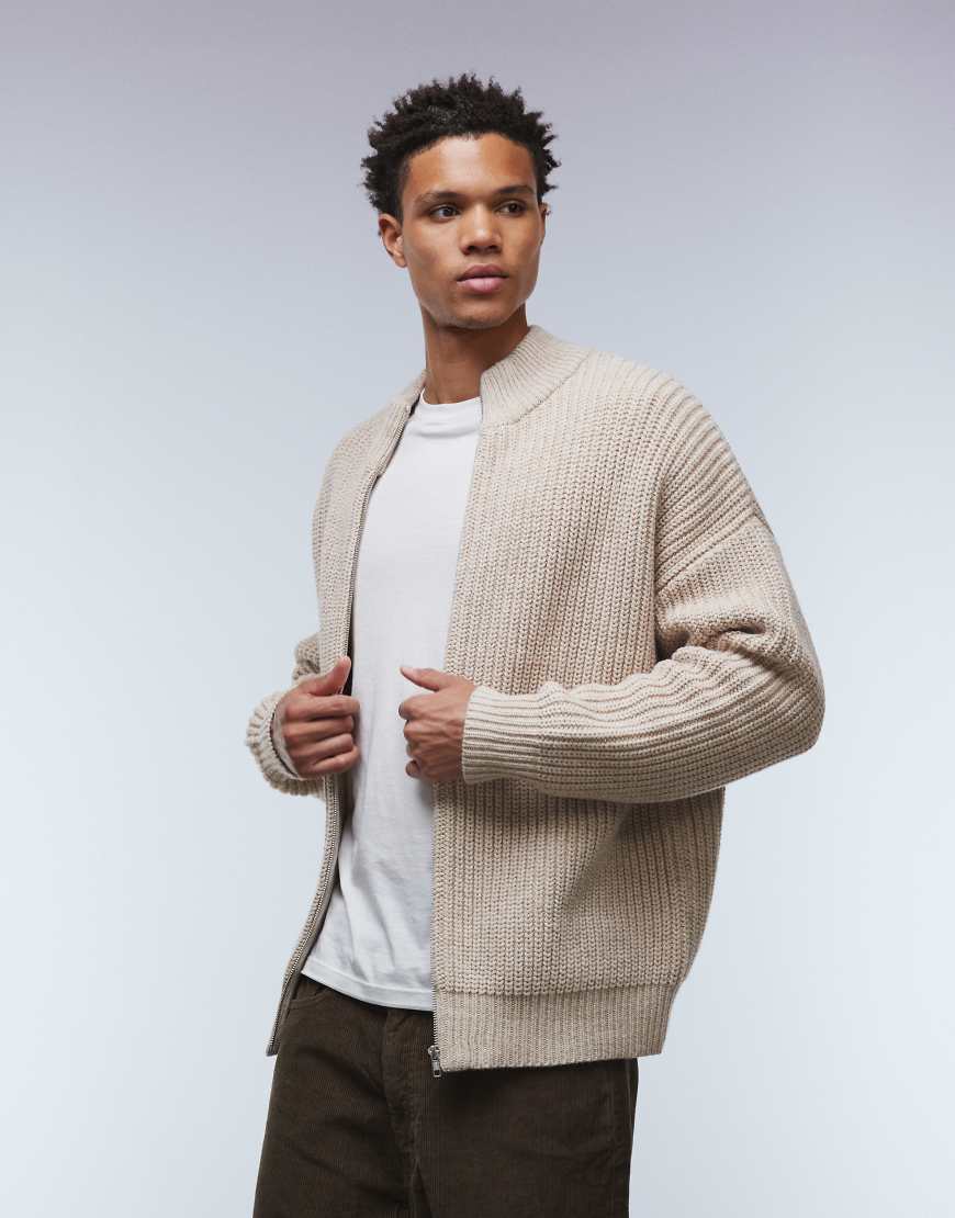 ASOS DESIGN - Oversize-Strickjacke in meliertem Beige mit Reißverschluss und Stehkragen-Neutral von ASOS DESIGN