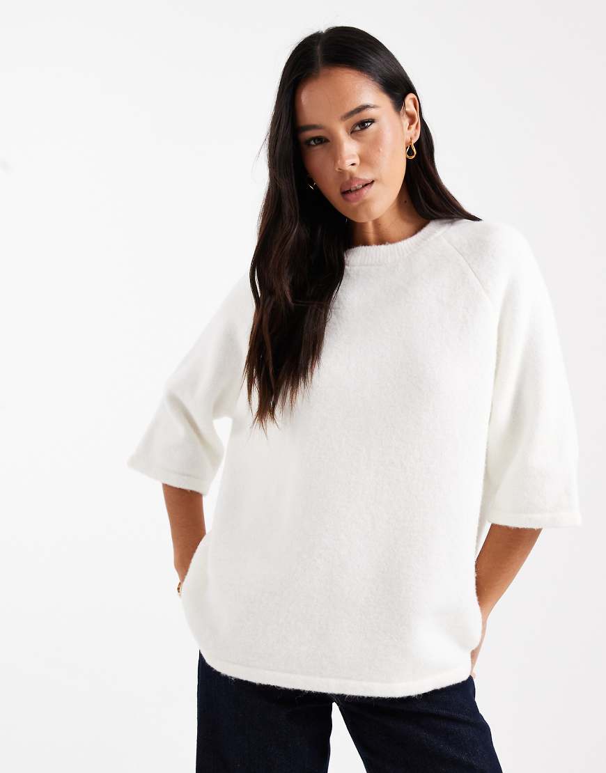 ASOS DESIGN - Oversize-Strickoberteil in Ecru mit Wollanteil-Weiß ASOS DESIGN - Oversize-Strickoberteil in Ecru mit Wollanteil-Weiß von ASOS DESIGN
