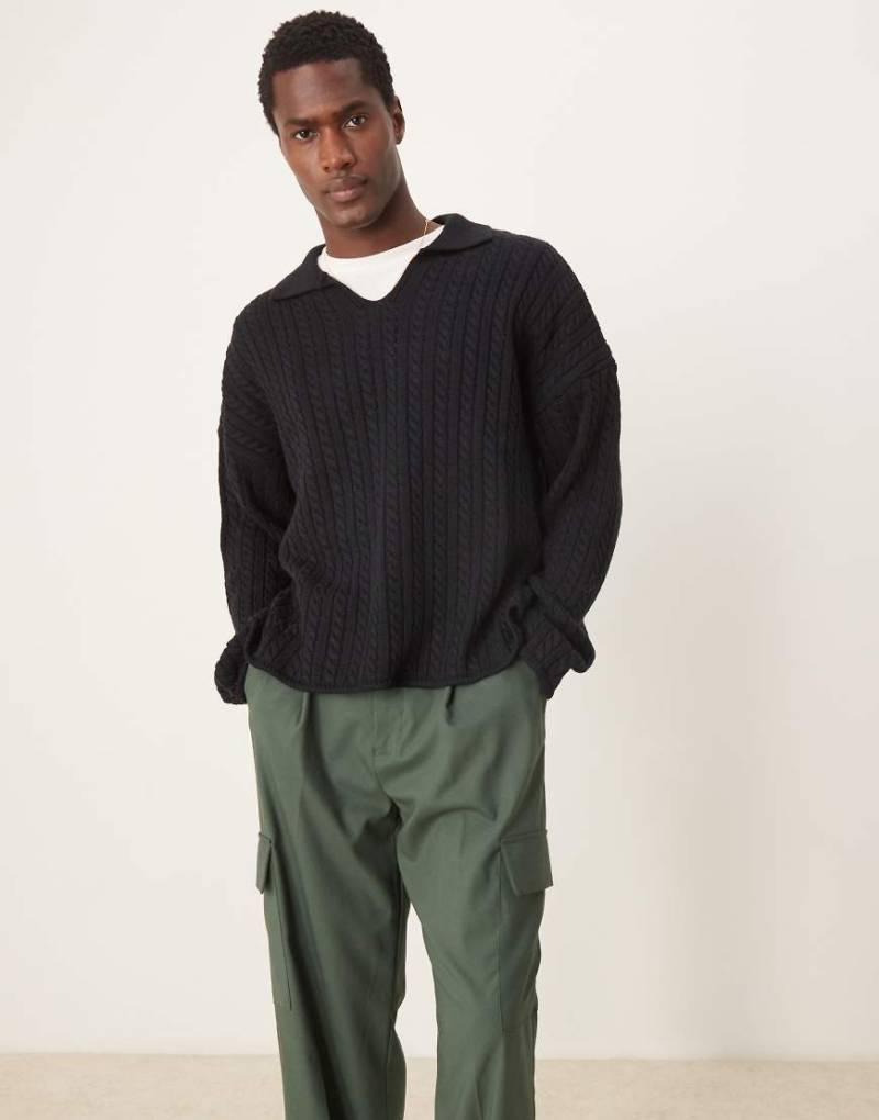 ASOS DESIGN - Oversize-Strickpolo im Boxy Fit in Marineblau mit Zopfstrickmuster und tief angesetzter Schulterpartie von ASOS DESIGN