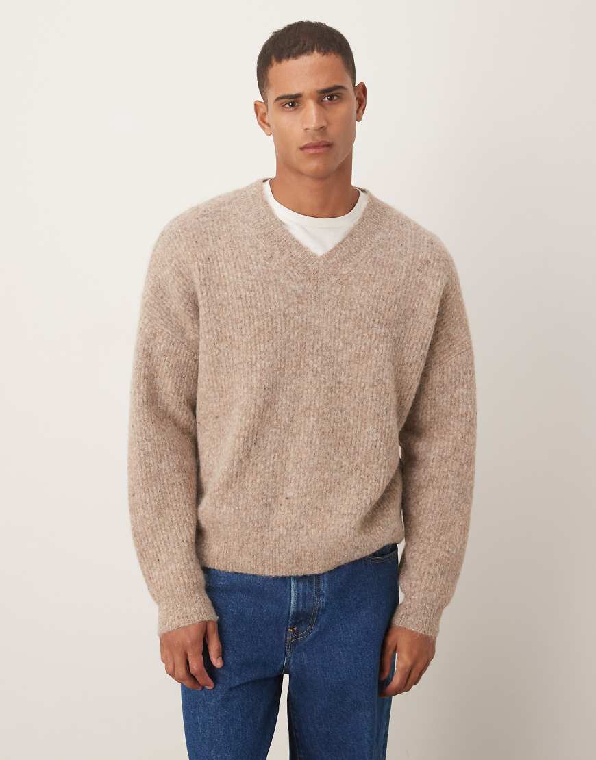 ASOS DESIGN - Oversize-Strickpullover in Beige mit V-Ausschnitt und Wollanteil-Neutral von ASOS DESIGN