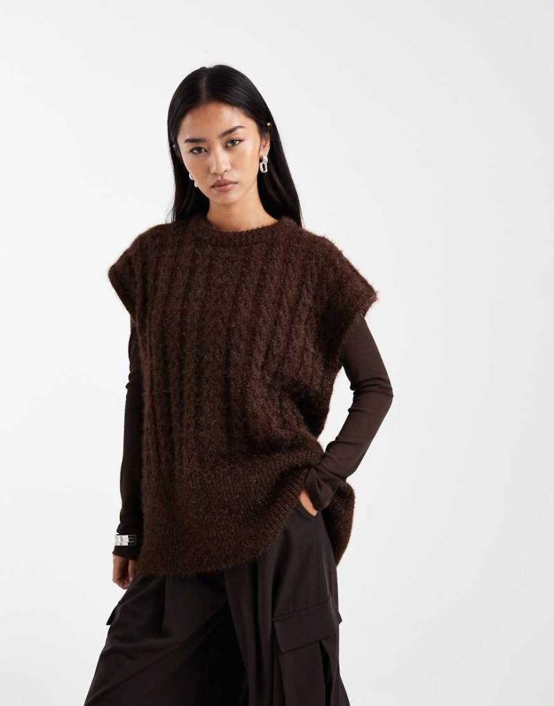 ASOS DESIGN - Oversize-Strickpullover in Braun mit Zopfmuster-Brown von ASOS DESIGN