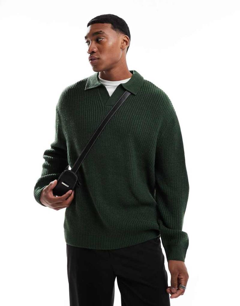ASOS DESIGN - Oversize-Strickpullover in Dunkelgrün mit Patentmuster und eingekerbtem Ausschnitt von ASOS DESIGN
