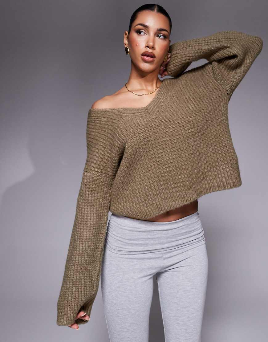 ASOS DESIGN - Oversize-Strickpullover in Mokka mit V-Ausschnitt-Braun von ASOS DESIGN